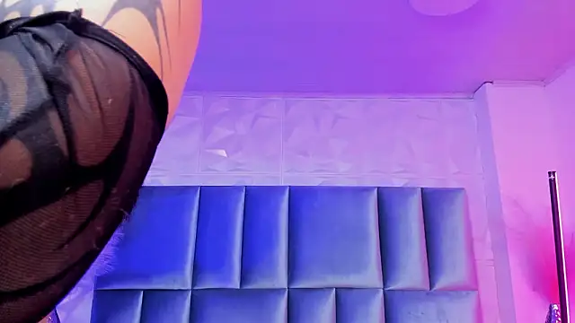 Selene bennet online show from 17, 3, 2026