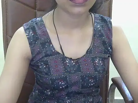 Snapshot of Cute_Pihu01 chatting on 2, 10, 2025 Cute Pihu01 online show from 2, 10, 2025