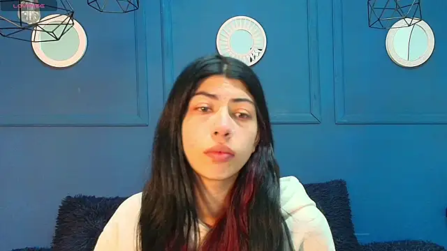 Snapshot of Cassie_bloom chatting on 23, 10, 2025 Cassie bloom online show from 23, 10, 2025