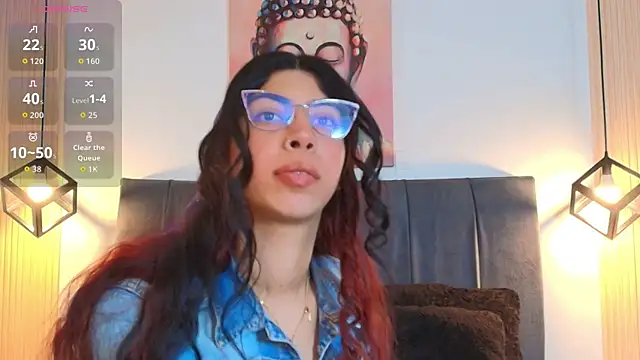 Snapshot of Cassie_bloom chatting on 28, 11, 2025 Cassie bloom online show from 28, 11, 2025