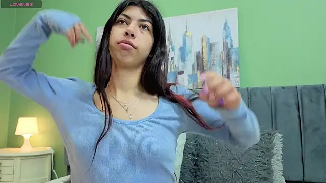 Snapshot of Cassie_bloom chatting on 13, 3, 2026 Cassie bloom online show from 13, 3, 2026