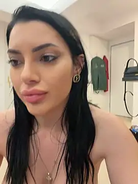 Mia Splash online show from 28, 5, 2026