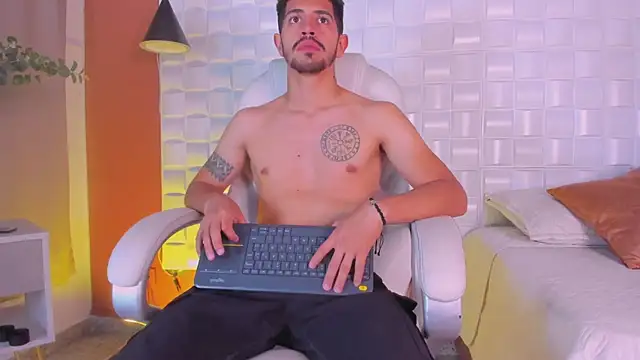 AlejandroStormm online show from 12, 3, 2025