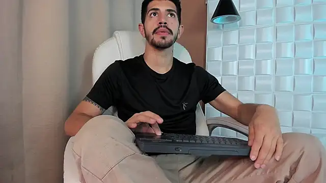 AlejandroStormm online show from 17, 10, 2025