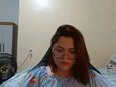 GoddessChaar online show from 8, 3, 2025