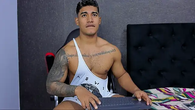 luigi hot  online show from 26, 2, 2025