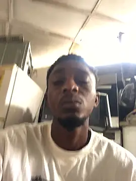 Snapshot of justyou2025 chatting on 13, 3, 2025 justyou2025 online show from 13, 3, 2025