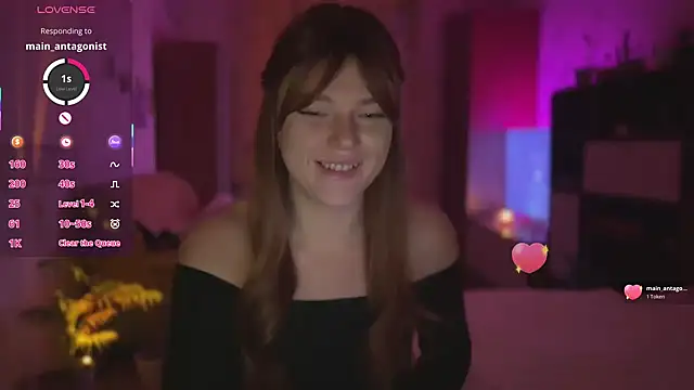 Snapshot of CherryRed_Girl chatting on 27, 11, 2025 CherryRed Girl online show from 27, 11, 2025