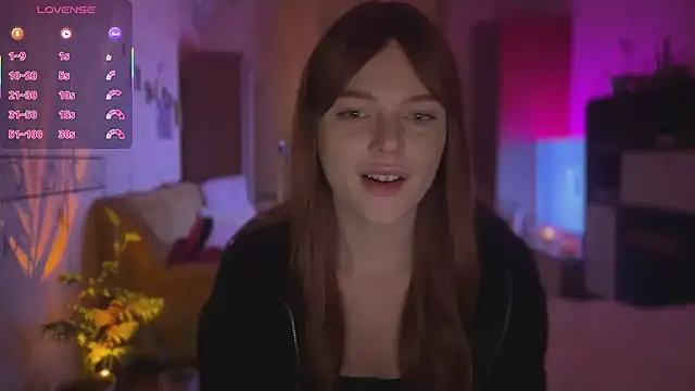 Snapshot of CherryRed_Girl chatting on 2, 12, 2025 CherryRed Girl online show from 2, 12, 2025