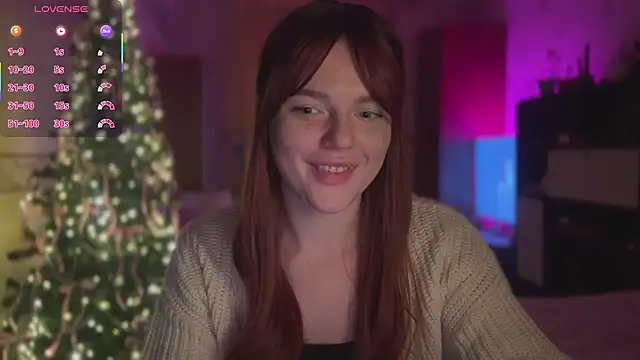 Snapshot of CherryRed_Girl chatting on 16, 12, 2025 CherryRed Girl online show from 16, 12, 2025