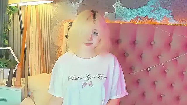 EmilyAngells online show from 19, 7, 2026