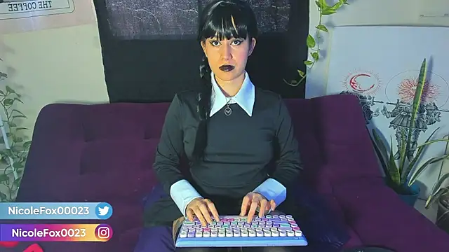 NicoleFox23  online show from 26, 9, 2025