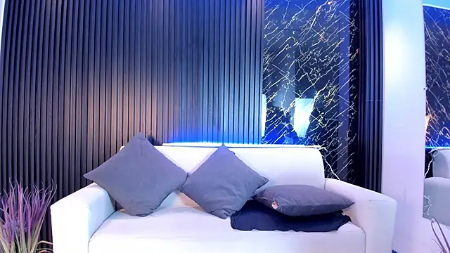 Ivaannaa  online show from 25, 11, 2025