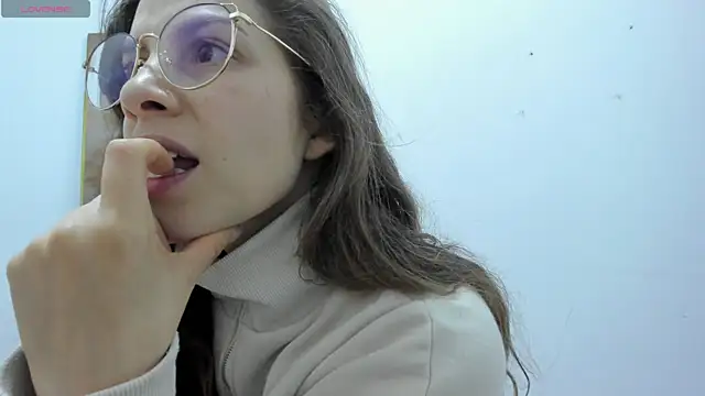 Snapshot of jessyegoldenn chatting on 24, 9, 2025 jessyegoldenn online show from 24, 9, 2025