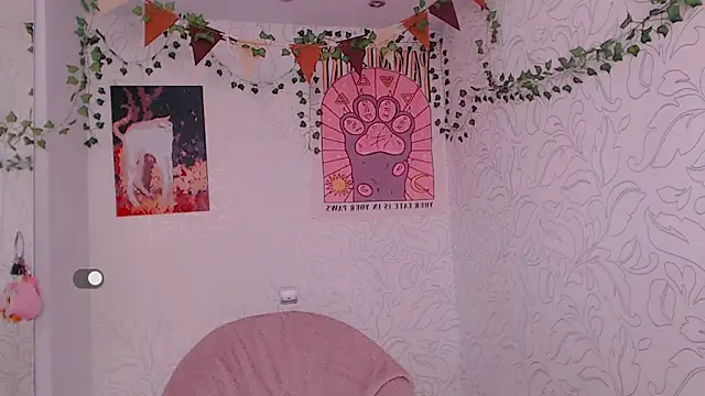  miraclecattt  online show from 15, 9, 2025