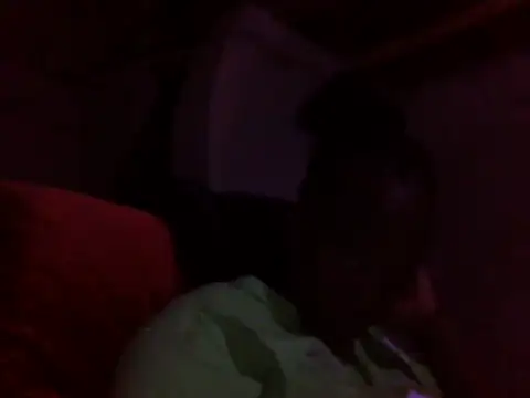 Snapshot of LoveDropss chatting on 30, 10, 2025 LoveDropss online show from 30, 10, 2025