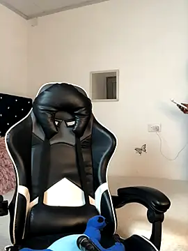 ValerieBlakee online show from 17, 11, 2025