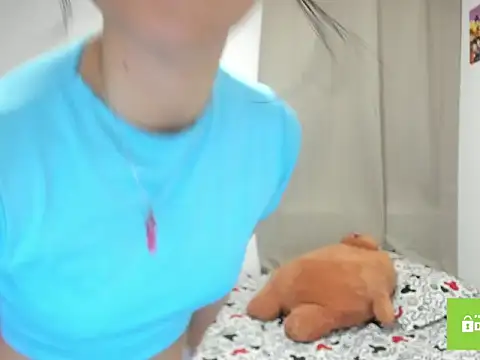 Snapshot of xoxo_kiitty chatting on 25, 11, 2025 xoxo kiitty online show from 25, 11, 2025