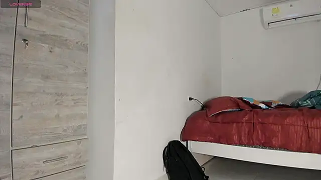 flor herrera01 online show from 27, 9, 2025