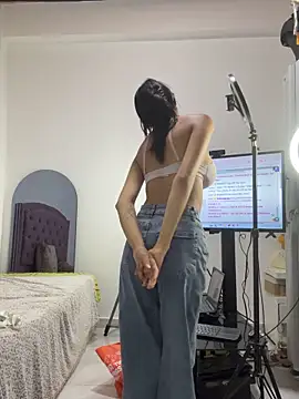 skinny hailey1 online show from 8, 2, 2026
