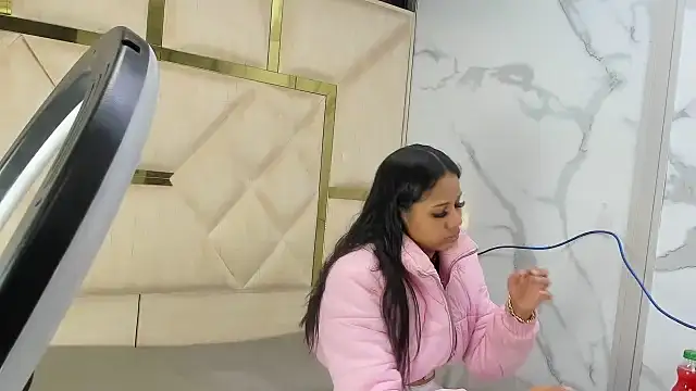 Snapshot of Kendall_6669 chatting on 11, 11, 2025 Kendall 6669 online show from 11, 11, 2025