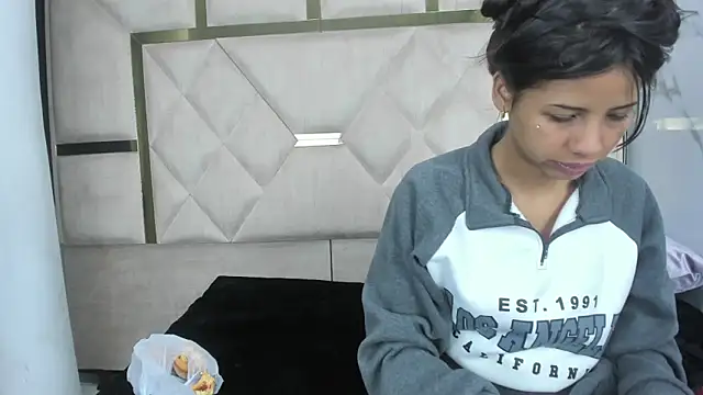 Snapshot of Kendall_6669 chatting on 6, 1, 2026 Kendall 6669 online show from 6, 1, 2026