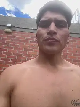 Snapshot of MaxxxSteil chatting on 9, 10, 2025 MaxxxSteil online show from 9, 10, 2025