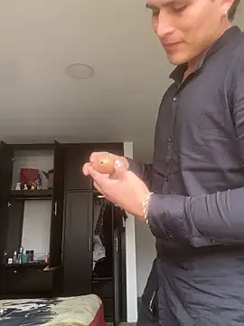 Snapshot of MaxxxSteil chatting on 1, 11, 2025 MaxxxSteil online show from 1, 11, 2025