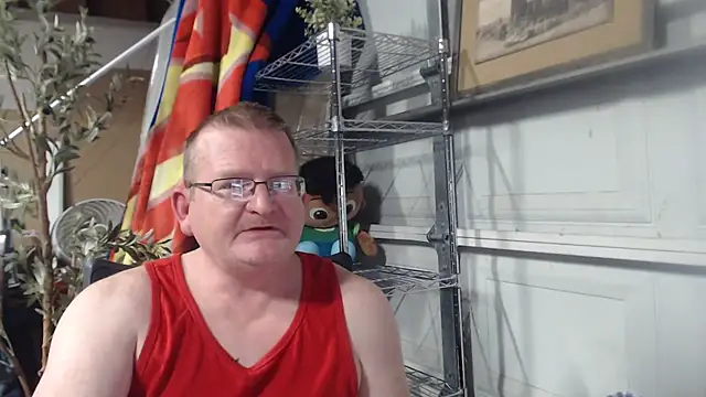 Randomoldguy615 online show from 5, 3, 2025