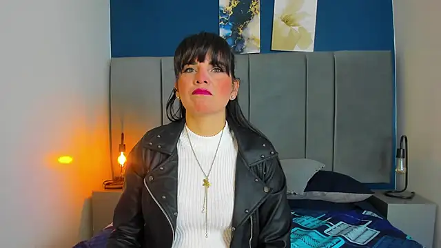 laura hotties online show from 7, 11, 2025