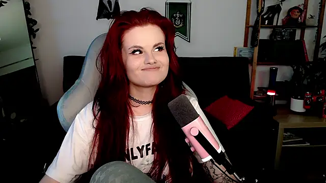 Della Ideal online show from 12, 11, 2025