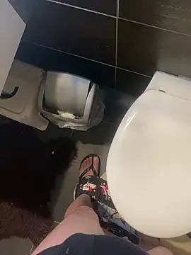 Snapshot of rogerdik76 chatting on 14, 9, 2025 rogerdik76 online show from 14, 9, 2025