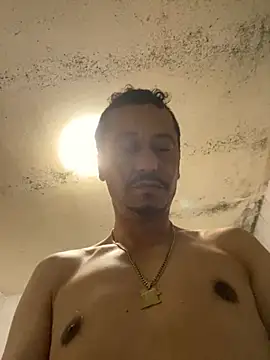 Snapshot of rogerdik76 chatting on 5, 12, 2025 rogerdik76 online show from 5, 12, 2025