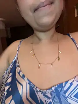 KiaraCut online show from 8, 4, 2026