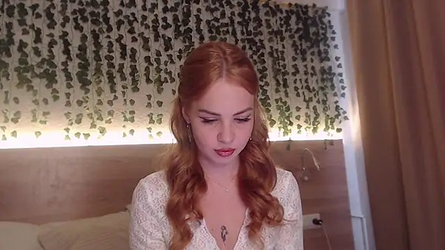 Snapshot of IvyAngel chatting on 2, 7, 2026 IvyAngel online show from 2, 7, 2026