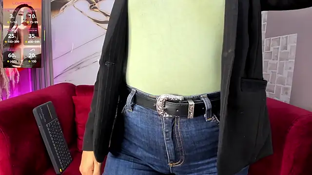 Bella williamss  online show from 30, 10, 2025