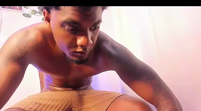 Snapshot of LOGAN_DRAKE chatting on 23, 3, 2025 LOGAN DRAKE online show from 23, 3, 2025