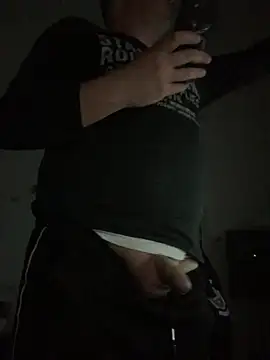 Mike8523 online show from 17, 2, 2026