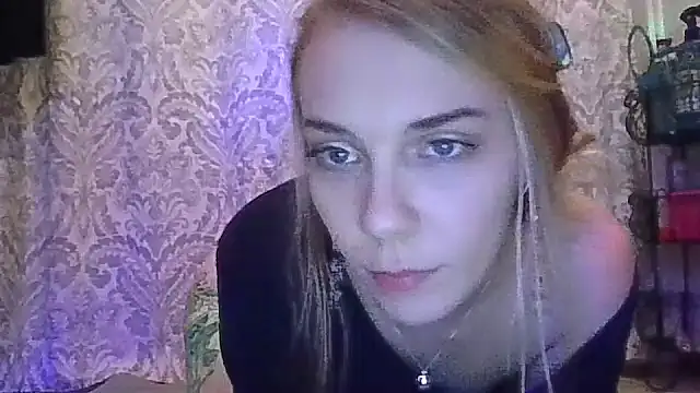 Snapshot of qtkayyzzxoxo chatting on 9, 3, 2025 qtkayyzzxoxo online show from 9, 3, 2025