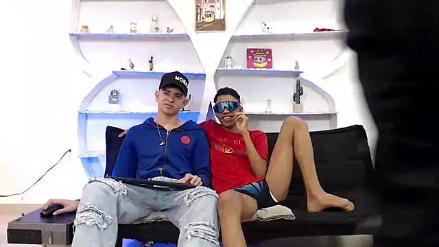 KING OFF BOYS online show from 1, 12, 2025