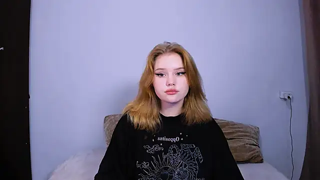 LaseyMoon online show from 30, 9, 2025