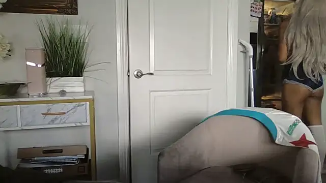 princesskimamii online show from 27, 9, 2025