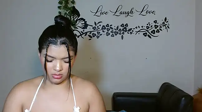 Snapshot of Adele_Adkins19 chatting on 12, 3, 2025 Adele Adkins19 online show from 12, 3, 2025