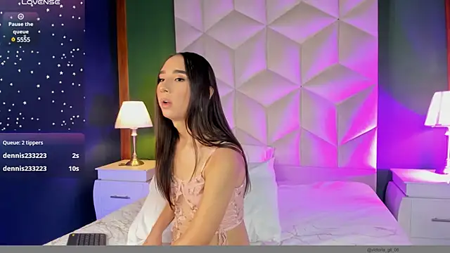 queen  violet online show from 2, 3, 2025