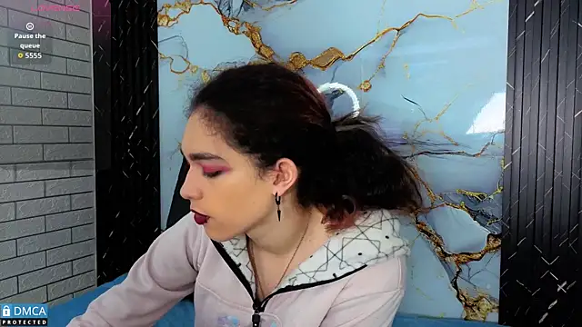 MaeveKuro online show from 22, 12, 2025