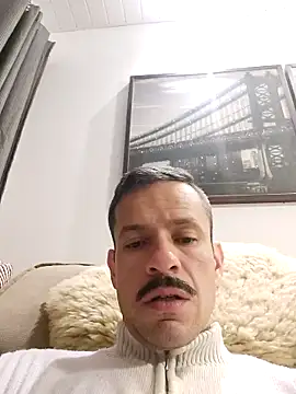 Snapshot of juniortche1313 chatting on 22, 10, 2025 juniortche1313 online show from 22, 10, 2025