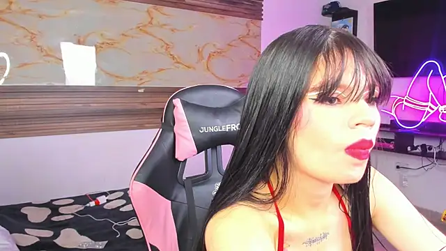 Snapshot of Cloe_roouse chatting on 23, 10, 2025 Cloe roouse online show from 23, 10, 2025