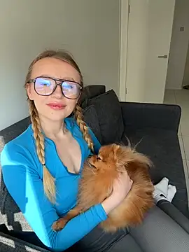 EvaBrooklyn online show from 27, 2, 2025