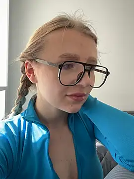 EvaBrooklyn online show from 27, 2, 2025