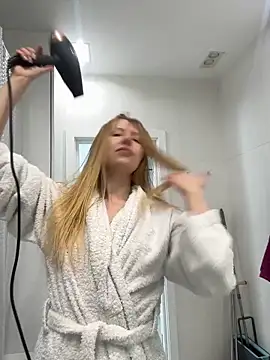 EvaBrooklyn online show from 28, 2, 2025